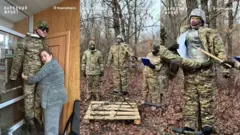 Boneco russo que simula calor humano.