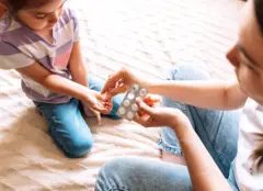 தொண்டையில் மாத்திரை சிக்கியதால் உயிரிழந்த 4 வயது சிறுவன் - கவனமாக இருப்பது எப்படி?