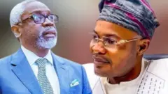 Femi Gbajabiamila wọ kootu olomi buluu, Ọmọba Adeniyi Adeyemi wọ agbada funfun 
