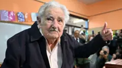 хосе мухіка