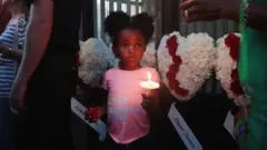 La mamá de Mariah, de tan solo 6 años, Kristie Holt, fue una de las víctimas.