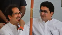 राज आणि उद्धव ठाकरे यांची एकत्र येण्याची टाळी, हाळी की नुसतीच आरोळी?