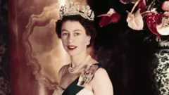 The Queen, 1955