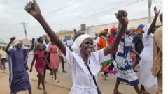ምስቶም ኣመንቲ ጉጅለ ደገፍቲ ተጸንቢሮምዎም ናብ ጁባ ኣትዮም