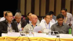 မြောက်ပိုင်း မဟာမိတ် သုံးဖွဲ့နဲ့ တပ်မတော်တို့ တိုက်ပွဲ ဖြစ်ပွားလို့ တွေ့ဆုံတာ မဟုတ်ဘဲ ဒီတိုက်ခိုက်မှုတွေ မဖြစ်ခင်ကတည်းက တွေ့ဆုံဖို့ ကြိုတင်စီစဉ်ထားတာ ဖြစ်တယ်လို့ဆို
