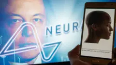 Ilustración de Elon Musk y el logo de Neuralink