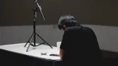 Wani wakilin BBC ke nan da ya ɓatar da kama 