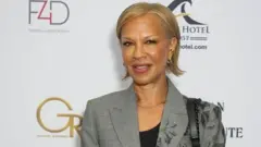 टोन्या लूइस ली