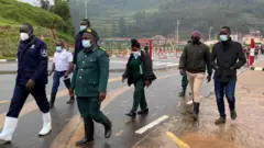 Itsinda ry'abakozi bo ku mupaka wa Uganda rije mu Rwanda kuganira na bagenzi babo