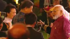 నరేంద్ర మోదీతో షీ జిన్ పింగ్