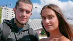 Kosovo na pola puta