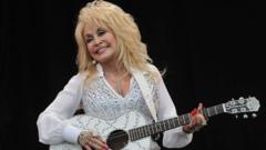 Country müzik efsanesi Dolly Parton 80 yaşında öldü haber görseli