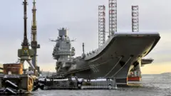 уже несколько лет авианосец стоит на ремонте