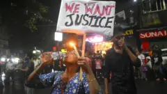 ਮੈਡੀਕਲ ਕਰਮੀਆਂ ਦਾ ਵਿਰੋਧ ਪ੍ਰਦਰਸ਼ਨ