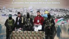 Hamaas lammiilee Israa'el sadii gadhiise.