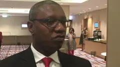 Dr Ndimubanzi umunyamabanga wa Leta ushinzwe ubuzima rusange n'ubuvuzi bw'ibanze avuga ko Ebola itaragera mu rwanda ariko hakenewe ubushobozi bwinshi mu kuyikumira