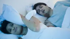 নাক ডাকা: কারণ কী, সমাধান কী?