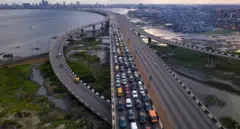 Afara Third Mainland Bridge, pẹlu ọpọlọpọ ọkọ lori rẹ lasiko atunṣe to waye lọdun 2021.