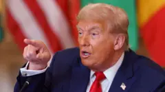 الرئيس الأمريكي دونالد ترامب.