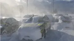Заснеженные машины