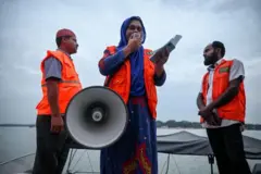 ঘূর্ণিঝড়ের সময় উপকূলীয় এলাকায় মাইকিং করে সতর্কতা জারি করা হয় (ফাইল ফটো)