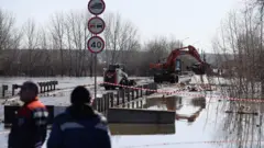 мост