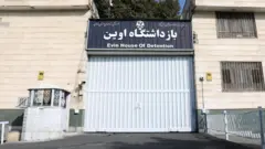 همخوانی سرود زن در بند زنان اوین؛ دومین سالگرد مهسا امینی