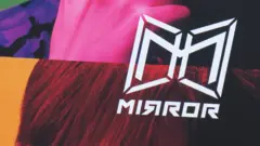 紅磡香港體育館外展示的Mirror演唱會宣傳橫幅（29/7/2022）