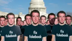 Суратда: Фейсбукда миллионлаб фейк аккаунтлар фаол бўлиб қолаётганига қарши Вашингтонда ўтказилган намойиш"