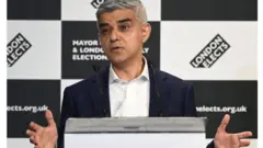 লন্ডনের মেয়র সাদিক খান