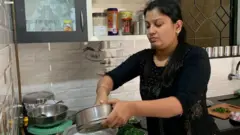 சமையல் மூலம் வருவாய்