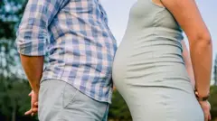 கூவாட் சிண்ட்ரோம்: கர்ப்பிணிப் பெண்களின் கணவர்களும் கர்ப்பகால அறிகுறிகளை அனுபவிப்பது ஏன்?