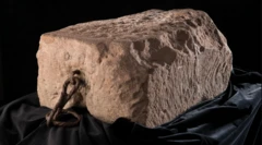 ศิลาแห่งสคูน (Stone of Scone) หรือ “ศิลาแห่งชะตาลิขิต” (Stone of Destiny)