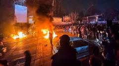 rumah-sakit-kewalahan-puluhan-demonstran-dilaporkan-tewas-apa-yang-sejauh-ini-diketahui-tentang-demonstrasi-besar-di-iran