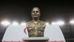 مجسمه قاسم سلیمانی