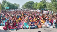 తెలంగాణ రైతుల ఆందోళన