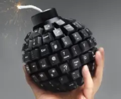 ቦምብ የያዘች ሴት 