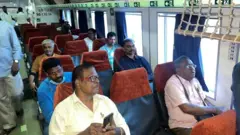 தமிழகத்தில் இருந்து இலங்கைக்கு செல்லும் பயணிகள்