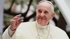 ጳጳስ ፍራንሲስ፡ ኣብ 2013 ሓላፊ ካቶሊካዊት ቤተ ክርስቲያን ካብ ዝኾኑ ንደሓር ናብ ኣፍሪቃ ብዙሕ ምብጻሕ ኣካይዶም እዮም