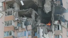 Ракета попала в жилой дом в Киеве