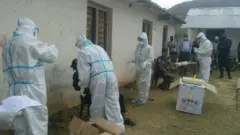 स्वाब नमुना लिँदै
