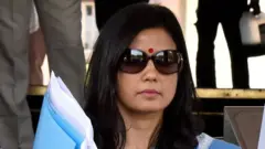 महुआ मोइत्रा