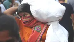 महिला