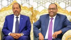 Waxaa uu madaxweynuhu rajo ka muujiyay in is mari-waaga jira uu meesha ka bixi doono.
