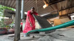 ઊછીનું આપે છે પાણી