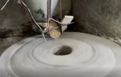 પાણીથી ચાલતી ચક્કી