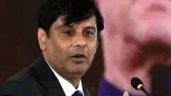 আরশাদ শরীফকে কেনিয়ার পুলিশ গুলি করে হত্যা করে