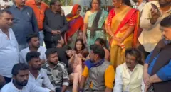 सक्षम ताटेच्या हत्येस प्रवृत्त केल्याचा आरोप असलेल्या दोन पोलिसांवर अद्यापही कारवाई न झाल्याने पोलीस प्रशासनाविरोधात तीव्र निषेध व्यक्त करताना कुटुंबिय