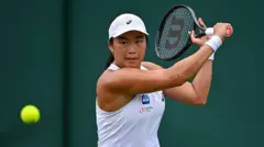 Janice Tjen saat bertanding di turnamen Wimbledon