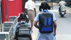 கல்வி உரிமைச் சட்டம் ஏழை குழந்தைகளுக்கு எட்டாக்கனி ஆகிறதா?
